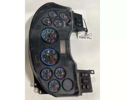 INTERNATIONAL 8600 Instrument Cluster