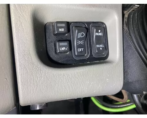 INTERNATIONAL 8600 Instrument Cluster