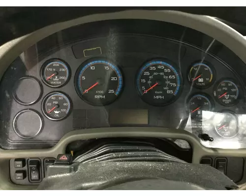 INTERNATIONAL 8600 Instrument Cluster