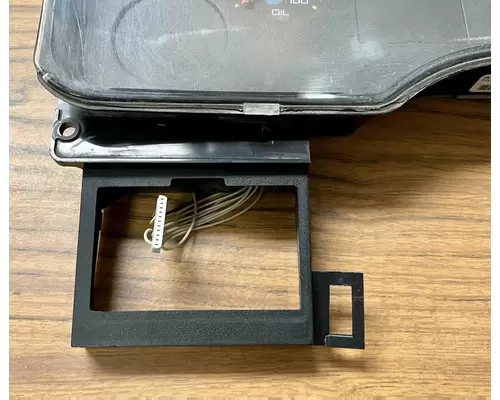 INTERNATIONAL 8600 Instrument Cluster