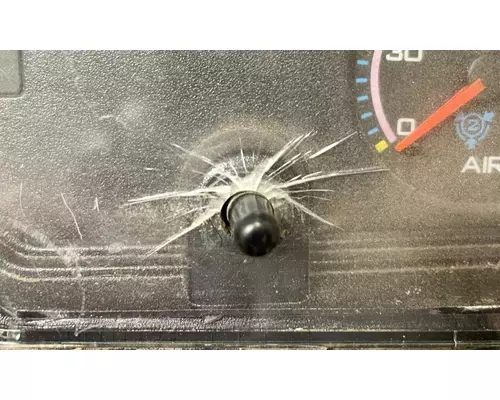 INTERNATIONAL 8600 Instrument Cluster