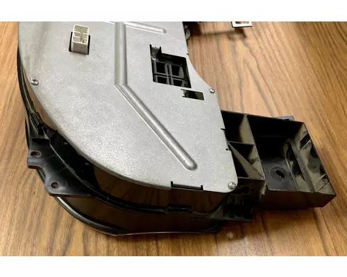 INTERNATIONAL 8600 Instrument Cluster