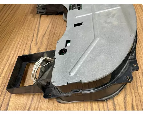INTERNATIONAL 8600 Instrument Cluster