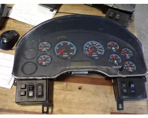 INTERNATIONAL 8600 Instrument Cluster