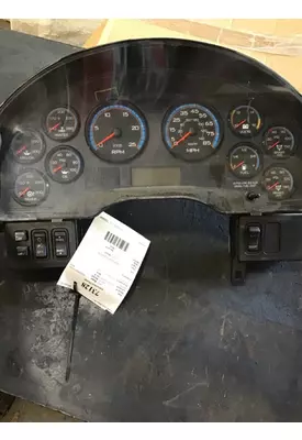 INTERNATIONAL 8600 Instrument Cluster