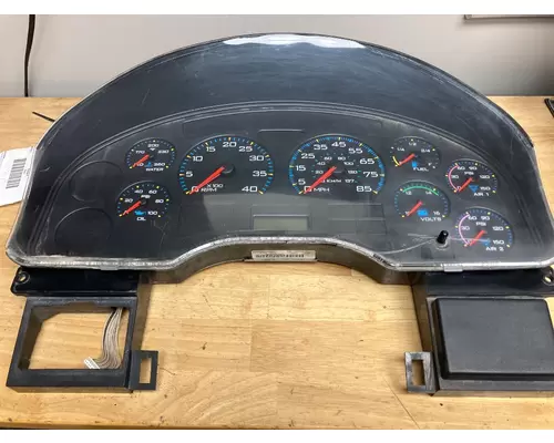 INTERNATIONAL 8600 Instrument Cluster