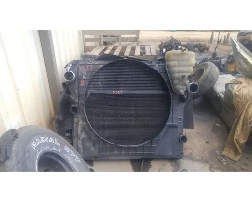 INTERNATIONAL 8600 Intercooler