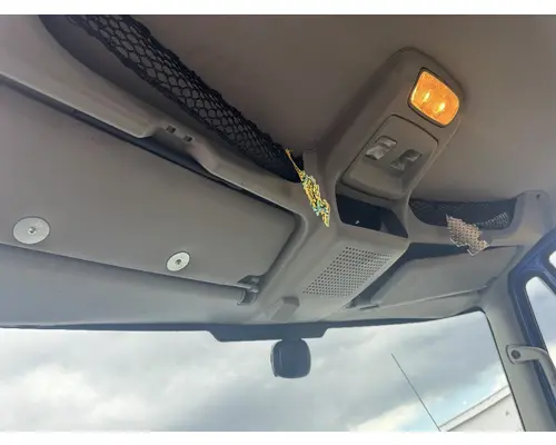 INTERNATIONAL 8600 Interior Sun Visor