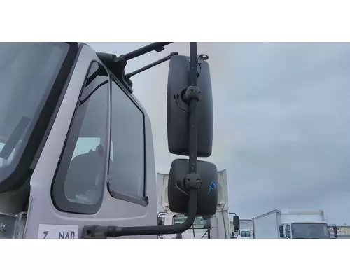INTERNATIONAL 8600 MIRROR ASSEMBLY CABDOOR
