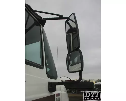 INTERNATIONAL 8600 Mirror (Side View)