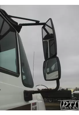 INTERNATIONAL 8600 Mirror (Side View)