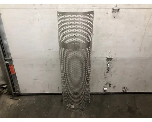 INTERNATIONAL 8600 Muffler Shield