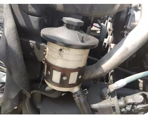 INTERNATIONAL 8600 POWER STEERING RESERVOIR
