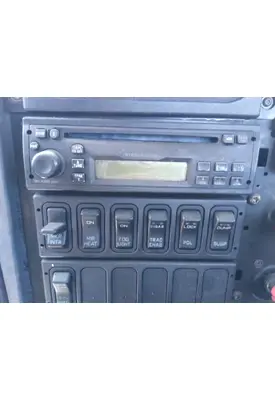 INTERNATIONAL 8600 RADIO AM/FM/BLUETOOTH