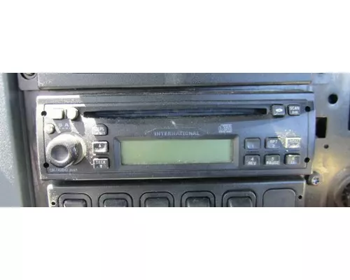 INTERNATIONAL 8600 RADIO AMFMCD