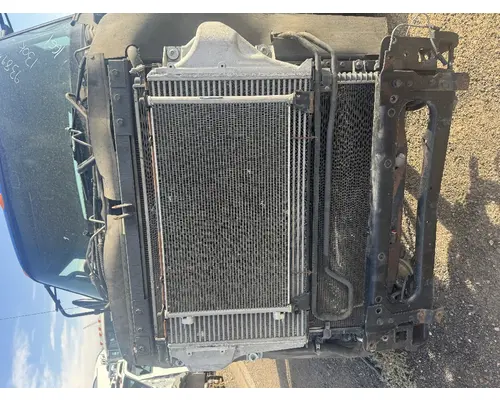 INTERNATIONAL 8600 Radiator