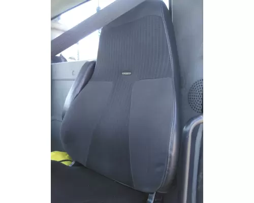 INTERNATIONAL 8600 SEAT, FRONT