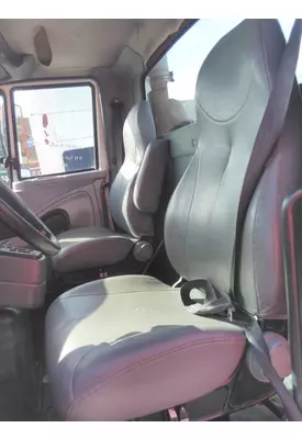 INTERNATIONAL 8600 SEAT, FRONT