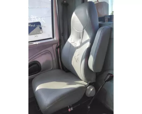 INTERNATIONAL 8600 SEAT, FRONT