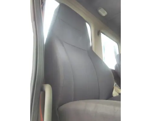INTERNATIONAL 8600 SEAT, FRONT