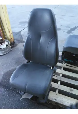 INTERNATIONAL 8600 SEAT, FRONT