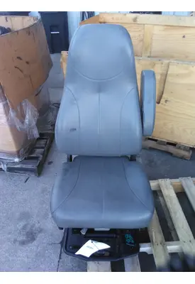INTERNATIONAL 8600 SEAT, FRONT