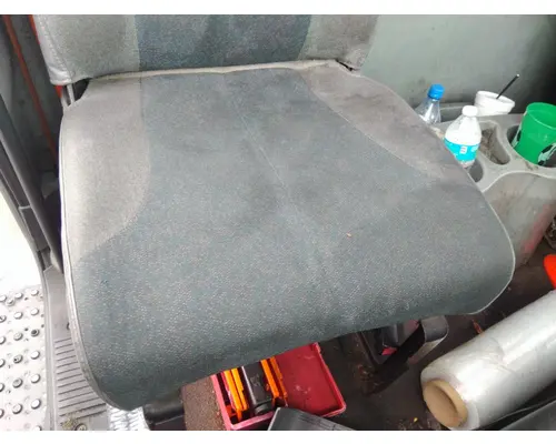 INTERNATIONAL 8600 SEAT, FRONT