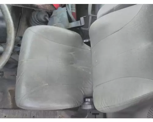 INTERNATIONAL 8600 SEAT, FRONT