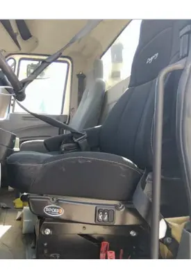 INTERNATIONAL 8600 SEAT, FRONT