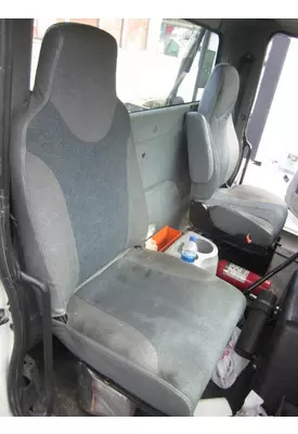 INTERNATIONAL 8600 SEAT, FRONT