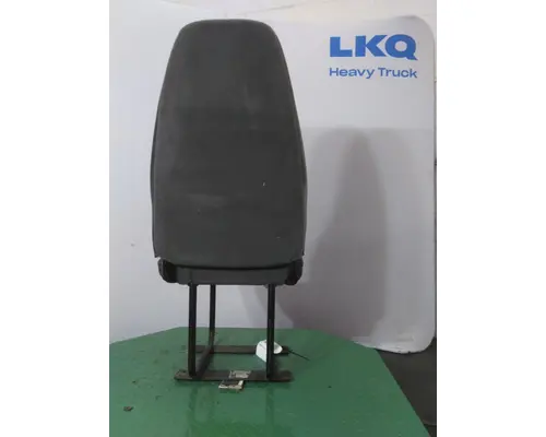INTERNATIONAL 8600 SEAT, FRONT