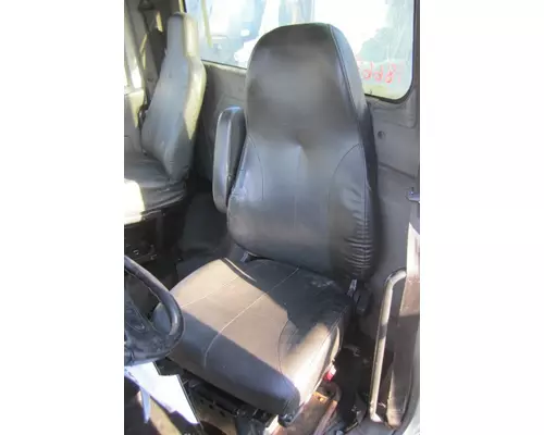 INTERNATIONAL 8600 SEAT, FRONT