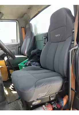 INTERNATIONAL 8600 SEAT, FRONT