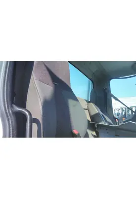 INTERNATIONAL 8600 SEAT, FRONT