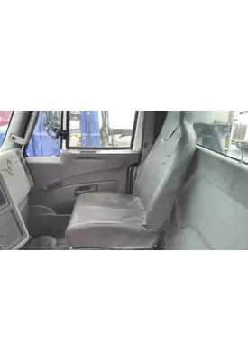 INTERNATIONAL 8600 SEAT, FRONT