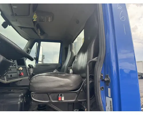 INTERNATIONAL 8600 Seat, Front
