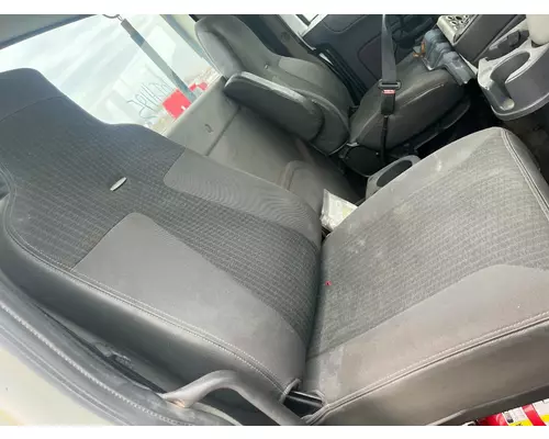 INTERNATIONAL 8600 Seat (non-Suspension)