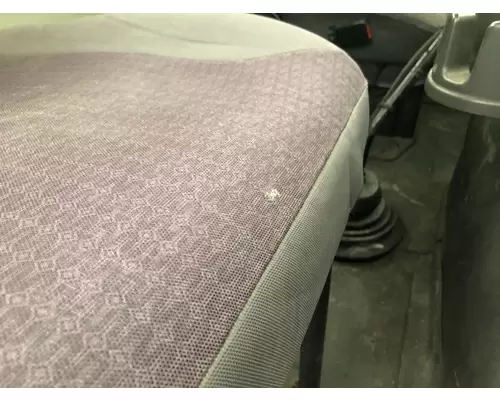 INTERNATIONAL 8600 Seat (non-Suspension)