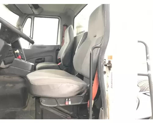 INTERNATIONAL 8600 Seat (non-Suspension)