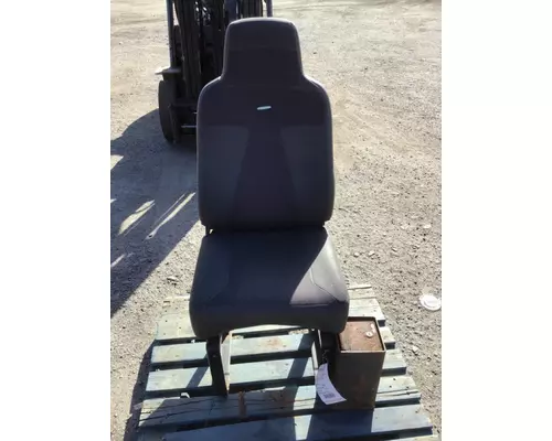 INTERNATIONAL 8600 Seat