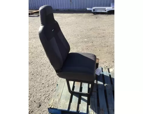 INTERNATIONAL 8600 Seat