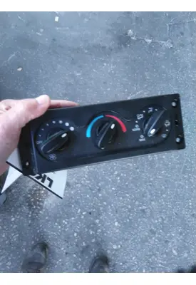 INTERNATIONAL 8600 TEMPERATURE CONTROL