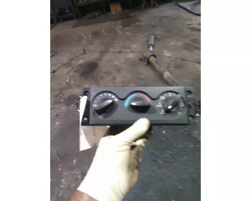 INTERNATIONAL 8600 TEMPERATURE CONTROL