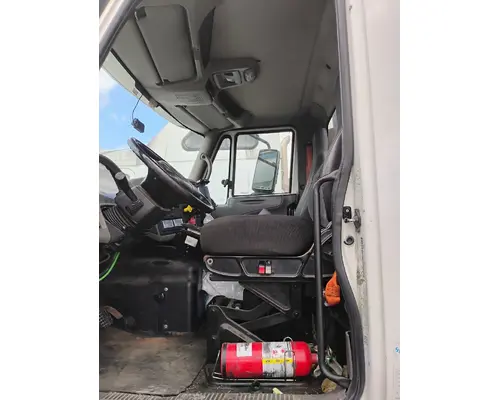 INTERNATIONAL 8600 Truck for parts