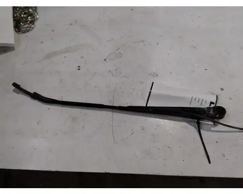 INTERNATIONAL 8600 WINDSHIELD WIPER ARM