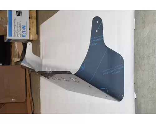 INTERNATIONAL 9000 Sun Visor (External)