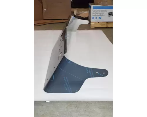 INTERNATIONAL 9000 Sun Visor (External)