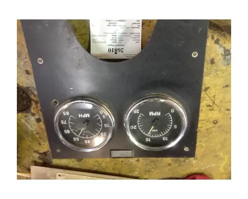 INTERNATIONAL 9100 / 9200 / 9400 Instrument Cluster