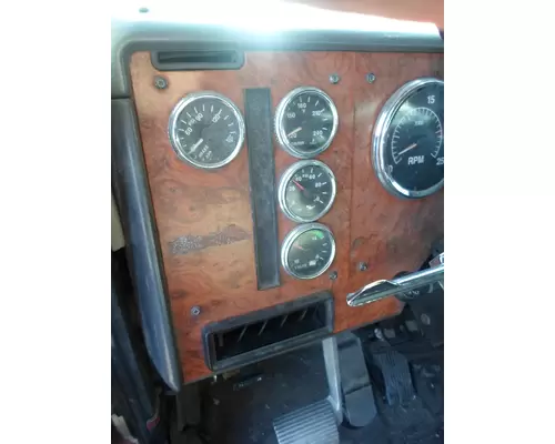 INTERNATIONAL 9100 / 9200 / 9400 Instrument Cluster