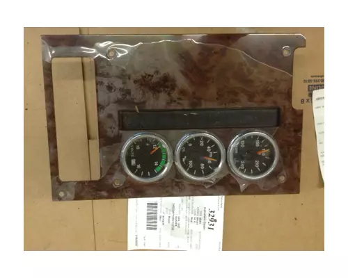 INTERNATIONAL 9100 / 9200 / 9400 Instrument Cluster